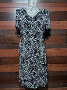 Connected Apparel Black & White Chevron Tiered Midi Dress